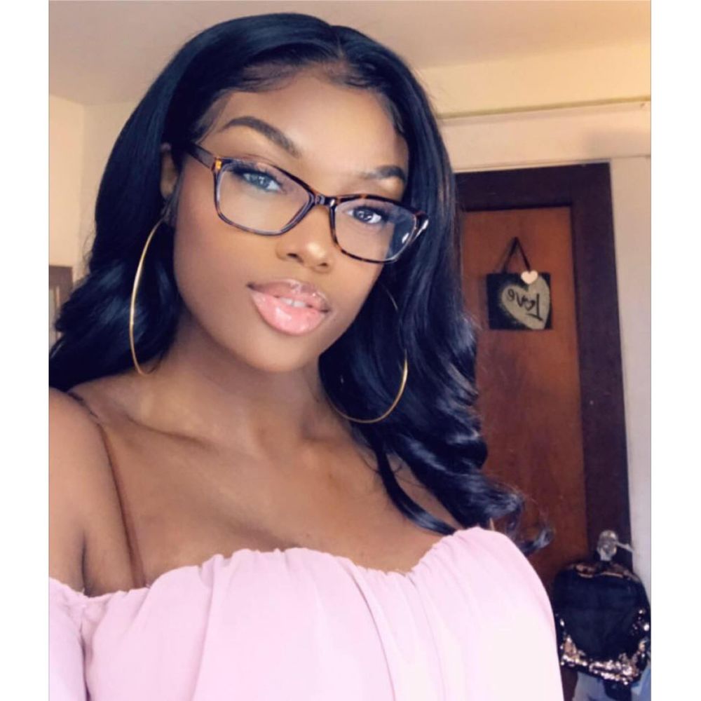 Meet your Posher, Imani